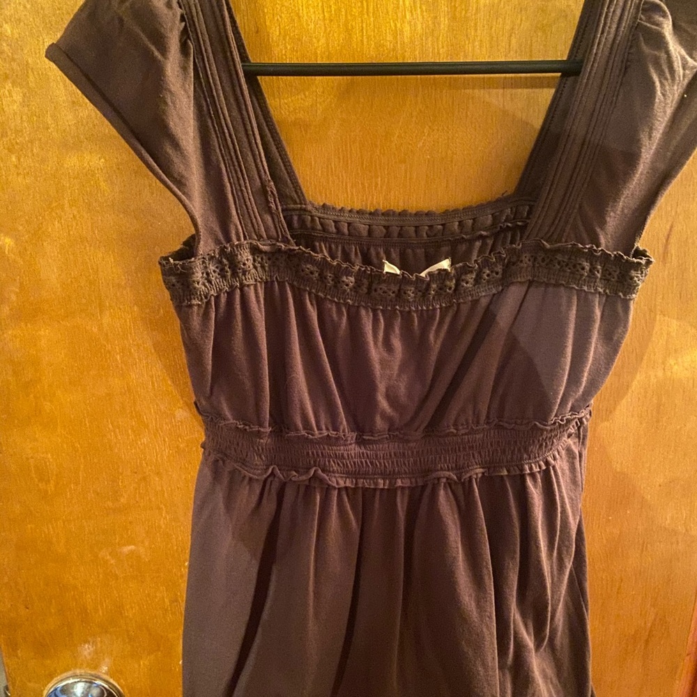Hollister Tank